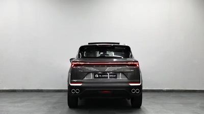 2025 Geely Coolray GF PLUS, šedá, 0 km, dovoz SAE — foto 5 z 17