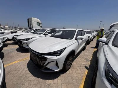 2026 Changan X5 Plus Performance Pro, bílá, 0 km, dovoz SAE — foto 2 z 21