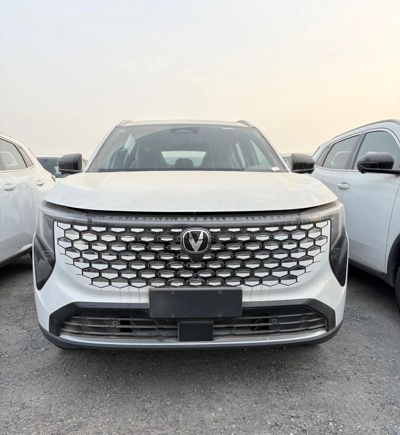 2026 Changan CS55 Plus STANDARD, bílá, 0 km, dovoz SAE — foto 1