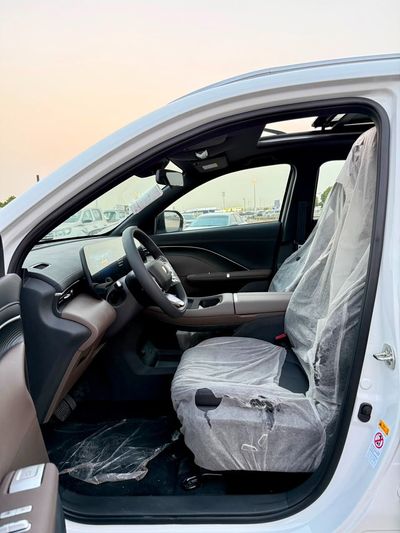 2026 Changan CS55 Plus STANDARD, bílá, 0 km, dovoz SAE — foto 11 z 24