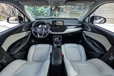 2024 Jac JS4 INTELLIGENCE, černá, 35 000 km, dovoz SAE — foto 12 z 16