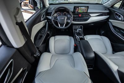 2024 Jac JS4 INTELLIGENCE, černá, 35 000 km, dovoz SAE — foto 13 z 16