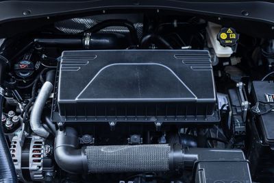 2024 Jac JS4 INTELLIGENCE, bílá, 35 000 km, dovoz SAE — foto 10 z 16
