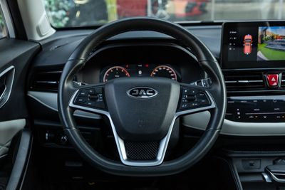 2024 Jac JS4 INTELLIGENCE, bílá, 35 000 km, dovoz SAE — foto 15 z 16