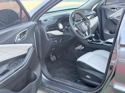 2024 Jac JS4 INTELLIGENCE, šedá, 60 643 km, dovoz SAE — foto 14 z 16