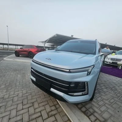 2025 Jac JS4 INTELLIGENCE, modrá, 44 929 km, dovoz SAE — foto 2 z 16