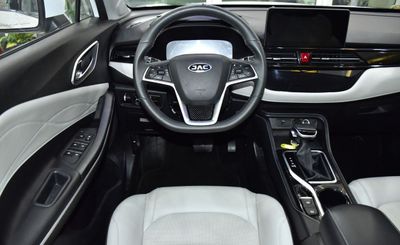 2023 Jac JS4 INTELLIGENCE, bílá, 77 000 km, dovoz SAE — foto 12 z 16