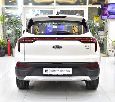 2023 Jac JS4 INTELLIGENCE, bílá, 77 000 km, dovoz SAE — foto 5 z 16