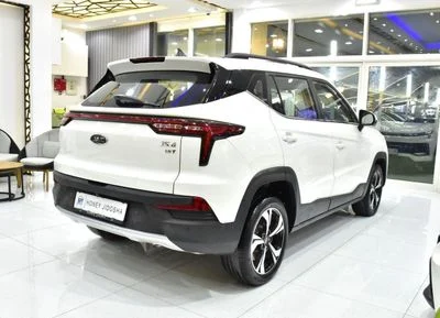 2023 Jac JS4 INTELLIGENCE, bílá, 77 000 km, dovoz SAE — foto 6 z 16