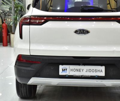 2023 Jac JS4 INTELLIGENCE, bílá, 77 000 km, dovoz SAE — foto 8 z 16