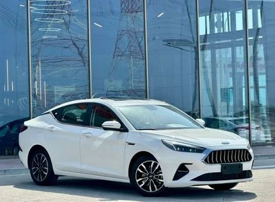 2023 Jac J7 LUXURY, bílá, 38 000 km, dovoz SAE — foto 2 z 11