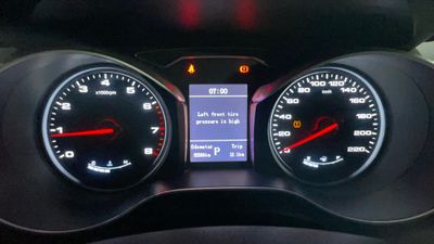 2023 Jac S3 INTELLIGENT, červená, 35 566 km, dovoz SAE — foto 9 z 16
