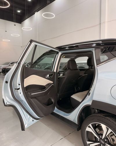 2025 Jac JS4 Plus, modrá, 62 110 km, dovoz SAE — foto 11 z 16