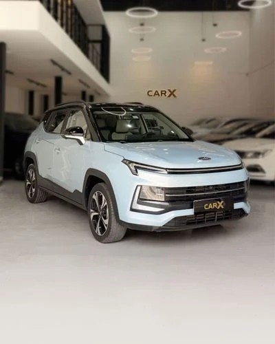2025 Jac JS4 Plus, modrá, 62 110 km, dovoz SAE — foto 2 z 16