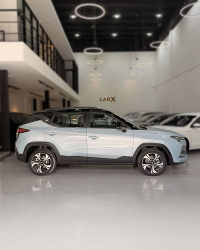 2025 Jac JS4 Plus, modrá, 62 110 km, dovoz SAE — foto 8 z 16