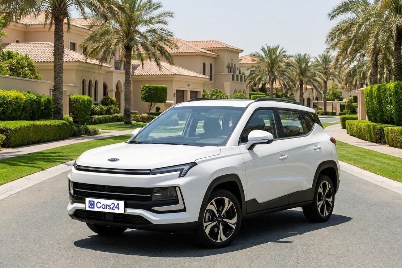 2025 Jac JS4, bílá, 13 717 km, dovoz SAE — foto 1