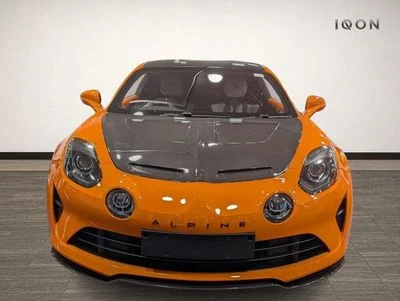 2026 Alpine A110, oranžová, 30 km, dovoz SAE — foto 2 z 6