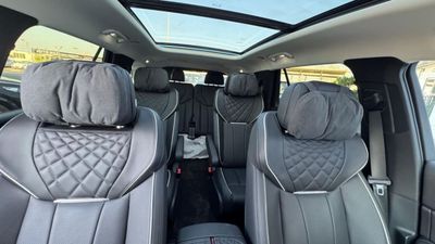2024 Hongqi EHS9 HIGH, černá, 0 km, dovoz SAE — foto 14 z 23