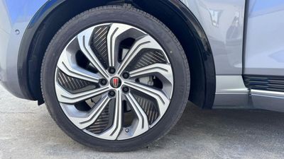 2024 Hongqi EHS9 HIGH, černá, 0 km, dovoz SAE — foto 7 z 23