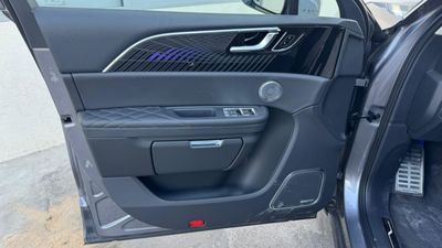 2024 Hongqi EHS9 HIGH, černá, 0 km, dovoz SAE — foto 8 z 23