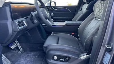 2024 Hongqi EHS9 HIGH, černá, 0 km, dovoz SAE — foto 9 z 23