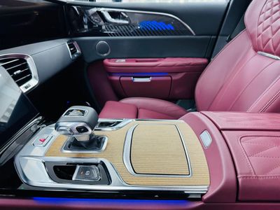 2023 Hongqi EHS9 EXECUTIVE, černá, 0 km, dovoz SAE — foto 10 z 18