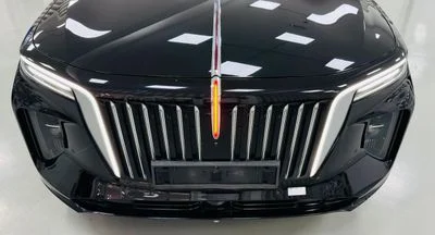 2023 Hongqi EHS9 EXECUTIVE, černá, 0 km, dovoz SAE — foto 3 z 18