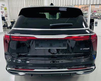 2023 Hongqi EHS9 EXECUTIVE, černá, 0 km, dovoz SAE — foto 4 z 18