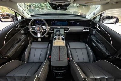 2024 Hongqi EHS9 HIGH, šedá, 48 km, dovoz SAE — foto 13 z 22