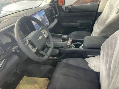 2026 Byd Leopard 5 FLAGSHIP, stříbrná, 0 km, dovoz SAE — foto 6 z 14