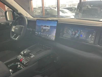 2026 Byd Leopard 5 FLAGSHIP, stříbrná, 0 km, dovoz SAE — foto 7 z 14