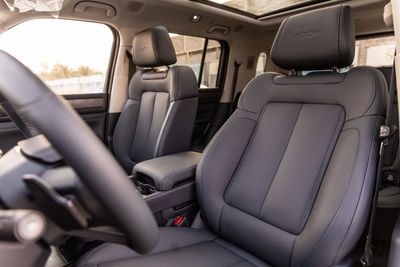 2026 Byd Leopard 5 FLAGSHIP, bílá, 2 145 km, dovoz SAE — foto 16 z 16
