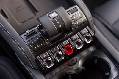 2026 Byd Leopard 5 FLAGSHIP, bílá, 2 145 km, dovoz SAE — foto 6 z 16