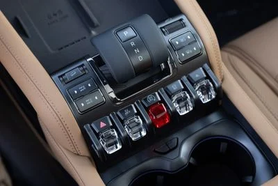2026 Byd Leopard 5 FLAGSHIP, šedá, 1 900 km, dovoz SAE — foto 8 z 16