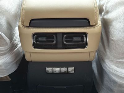2026 Byd Leopard 5 FLAGSHIP, černá, 12 km, dovoz SAE — foto 7 z 27