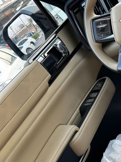 2026 Byd Leopard 5 FLAGSHIP, černá, 12 km, dovoz SAE — foto 8 z 27