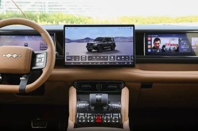 2026 Byd Leopard 5 FLAGSHIP, černá, 0 km, dovoz SAE — foto 7 z 8
