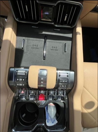 2026 Byd Leopard 8 FLAGSHIP, černá, 13 km, dovoz SAE — foto 4 z 6