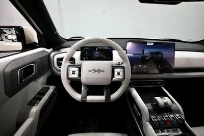 2025 Byd Leopard 3 TITANIUM, bílá, 0 km, dovoz SAE — foto 11 z 16