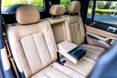 2025 Byd Leopard 8 FLAGSHIP, zlatá, 3 023 km, dovoz SAE — foto 4 z 16