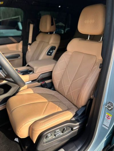2025 Byd Leopard 8 FLAGSHIP, stříbrná, 25 000 km, dovoz SAE — foto 7 z 11