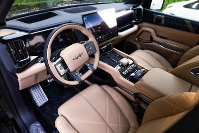 2025 Byd Leopard 8 FLAGSHIP, černá, 12 500 km, dovoz SAE — foto 6 z 16