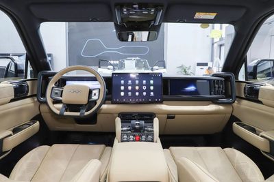 2025 Byd Leopard 5, černá, 0 km, dovoz SAE — foto 15 z 18