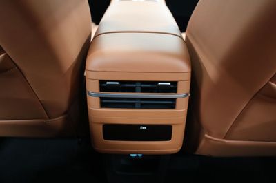 2026 Byd Leopard 7, stříbrná, 0 km, dovoz SAE — foto 15 z 18