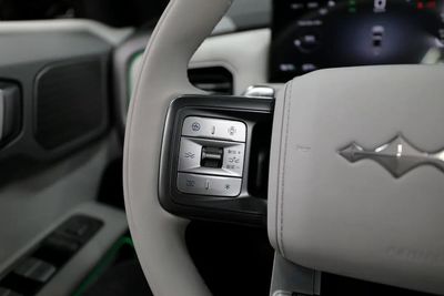 2025 Byd Leopard 3 TITANIUM, černá, 0 km, dovoz SAE — foto 12 z 15