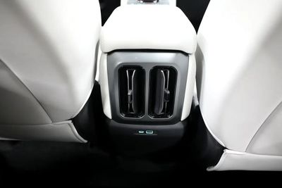 2025 Byd Leopard 3 TITANIUM, černá, 0 km, dovoz SAE — foto 13 z 15