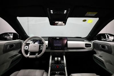 2025 Byd Leopard 3 TITANIUM, černá, 0 km, dovoz SAE — foto 14 z 15