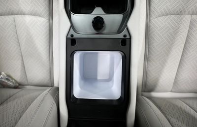 2025 Byd Leopard 3 TITANIUM, bílá, 0 km, dovoz SAE — foto 14 z 16