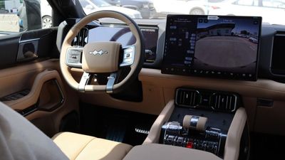 2025 Byd Leopard 8 FLAGSHIP, černá, 0 km, dovoz SAE — foto 15 z 17