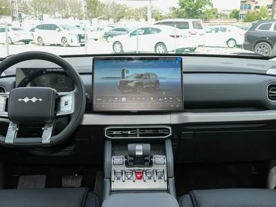 2025 Byd Leopard 3 TITANIUM, bílá, 0 km, dovoz SAE — foto 11 z 11
